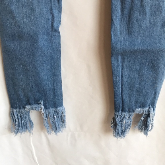 Forever 21 deconstructed distressed push up jeans - Picture 7 of 9